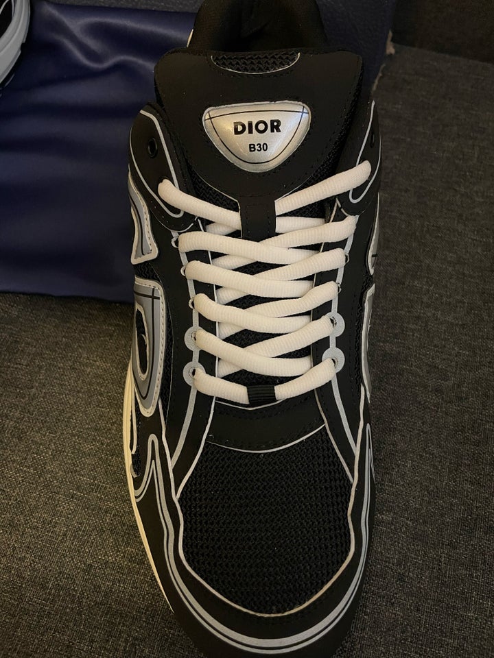 Sneakers, Dior , str. 44