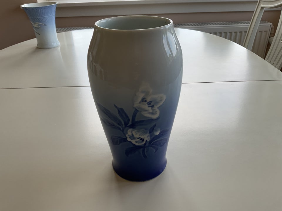 Porcelæn Vase Bing  Grøndahl 682