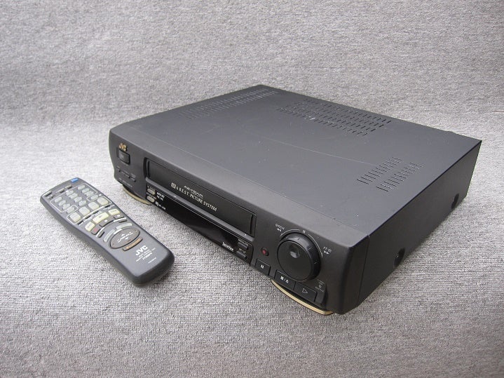 VHS videomaskine, JVC, HR-J748