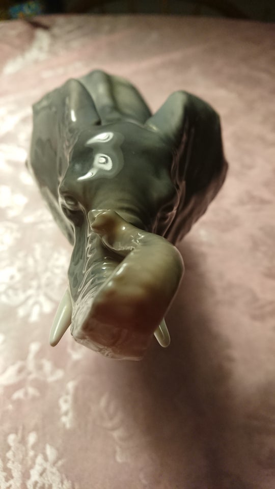 Porcelæn Elefant Royal