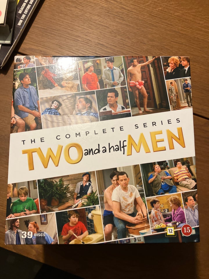 Two and a half men, DVD, komedie