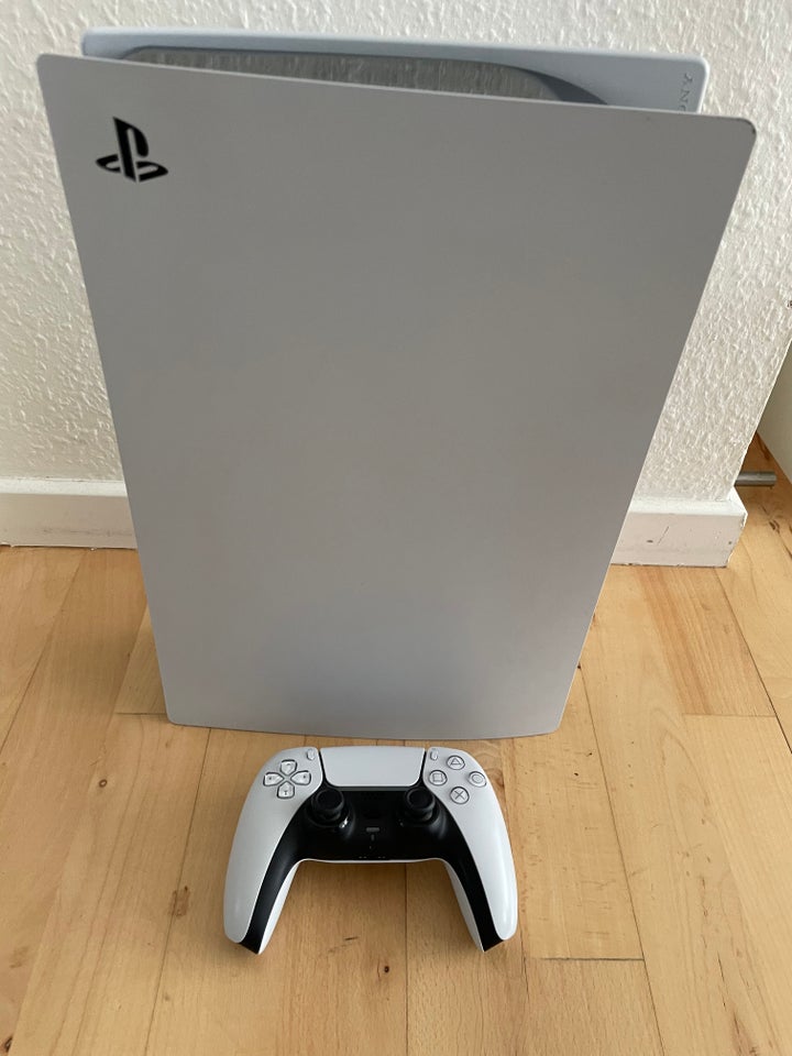 Playstation 5, Disk, God