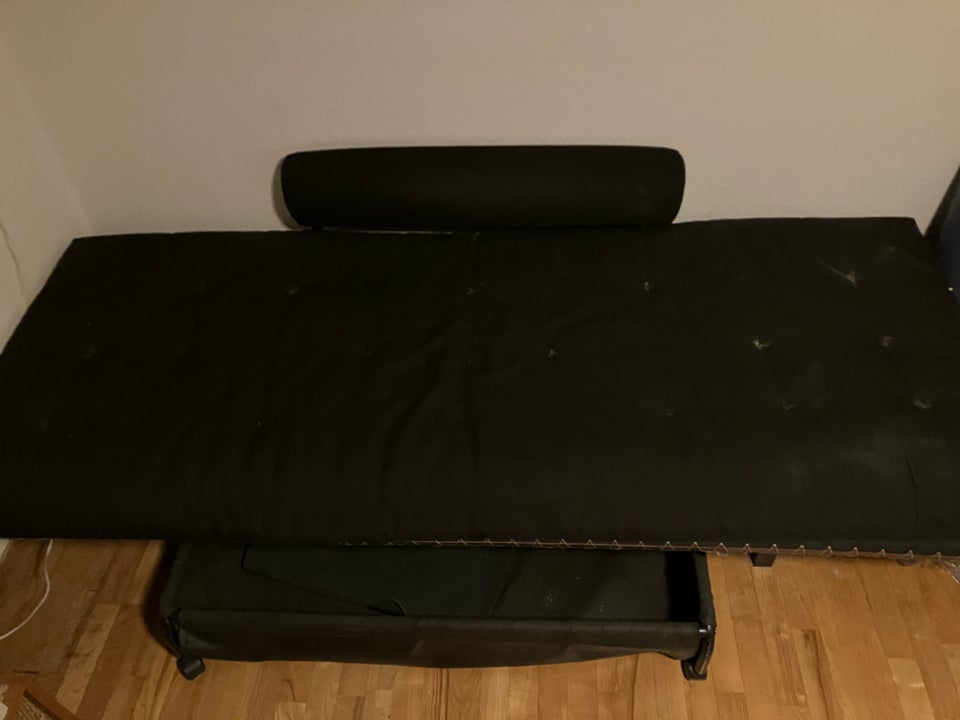 Futon, b: 80 l: 200