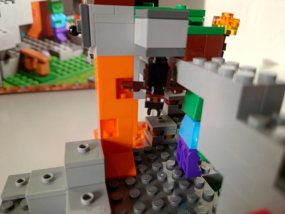 Lego Minecraft, 21141