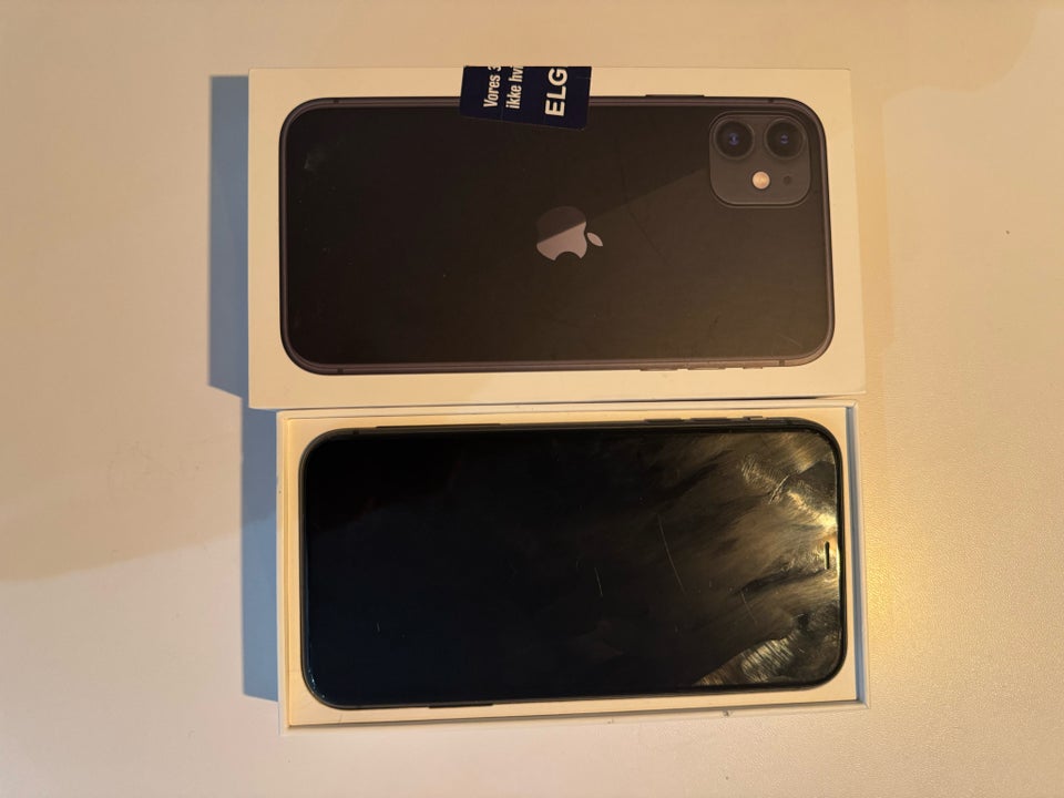 iPhone 11, 64 GB, sort