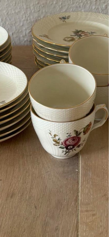 Porcelæn Kaffestel med underkop