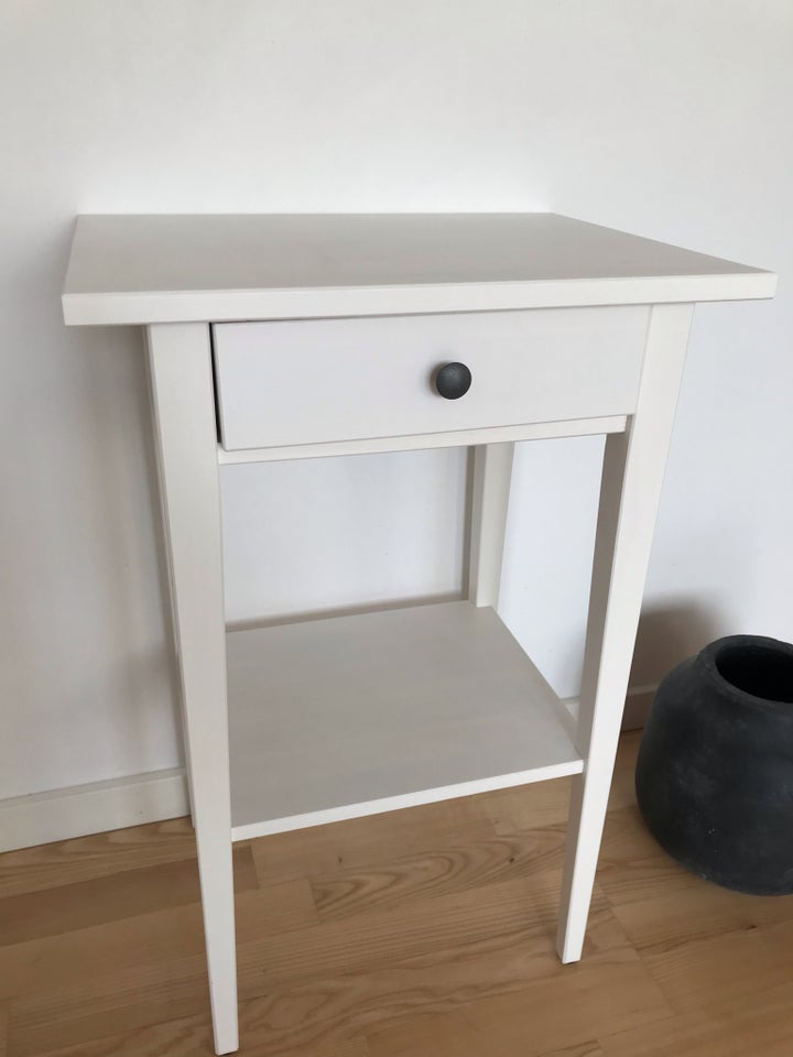 Natbord, IKEA Hemnes