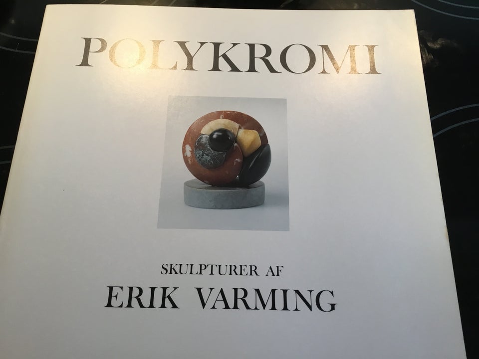 Polykrome skulpturer af Erik