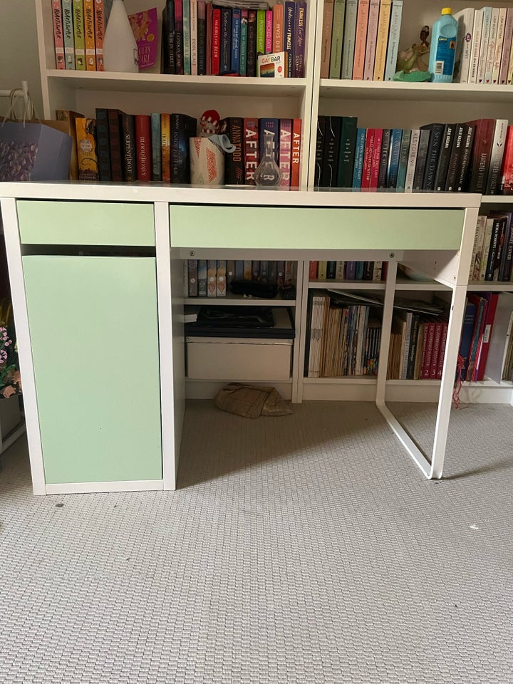 Skrivebord, Ikea, b: 75 d: 105 h: 75