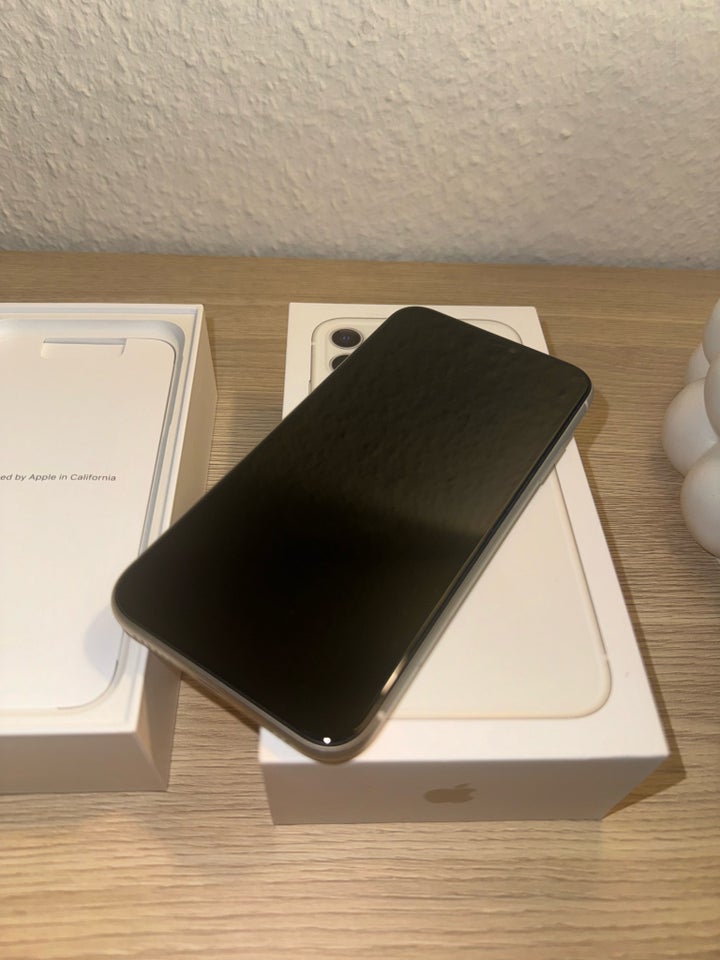 iPhone 11, 64 GB, hvid