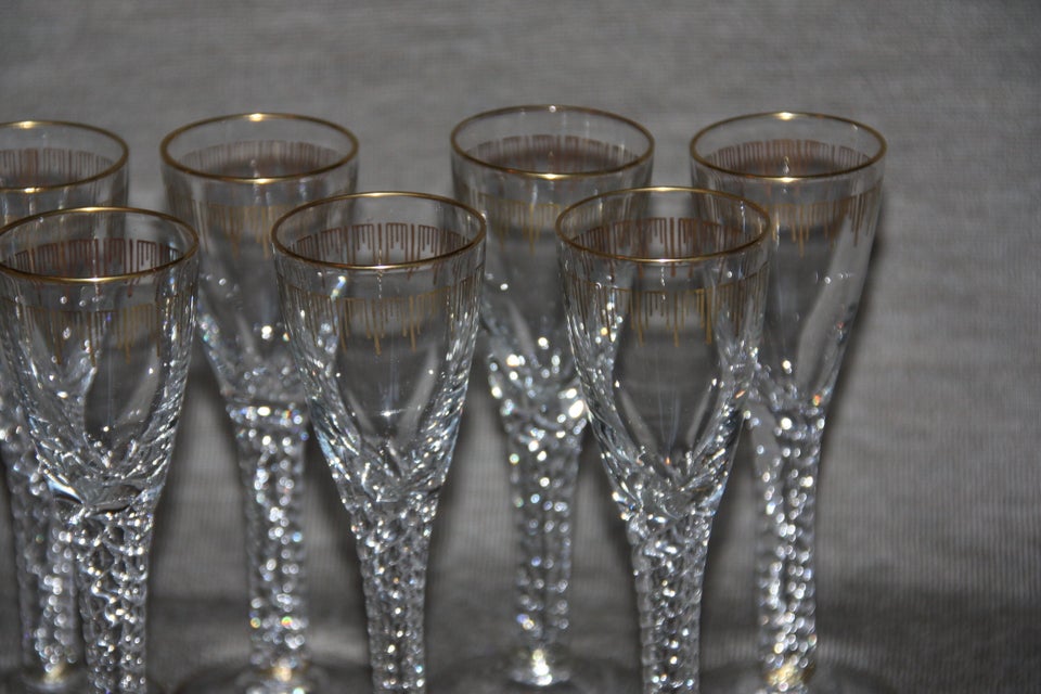 Glas, Snapseglas med guldkant,