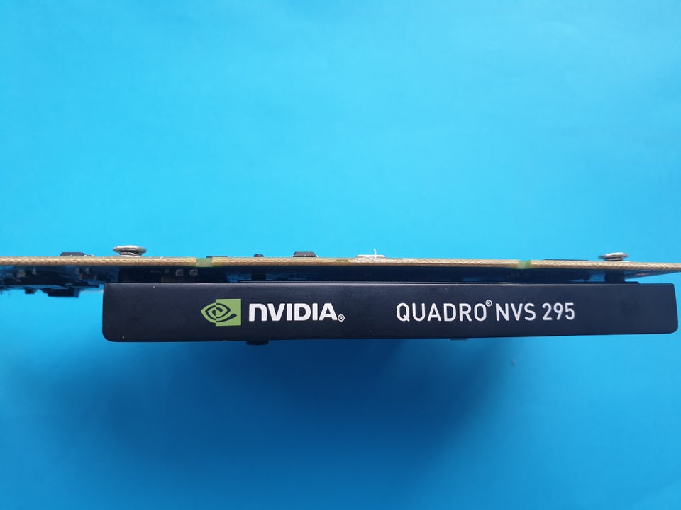 Quadro NVS 295 NVIDIA 0256 GB RAM