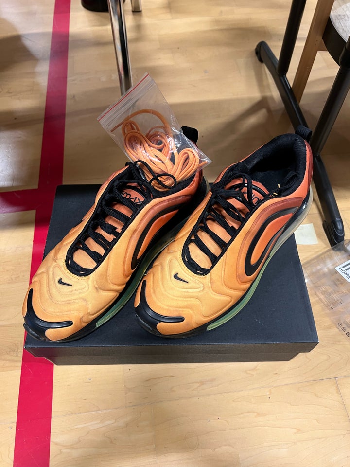 Sneakers, Nike Air Max 720 Sunrise,