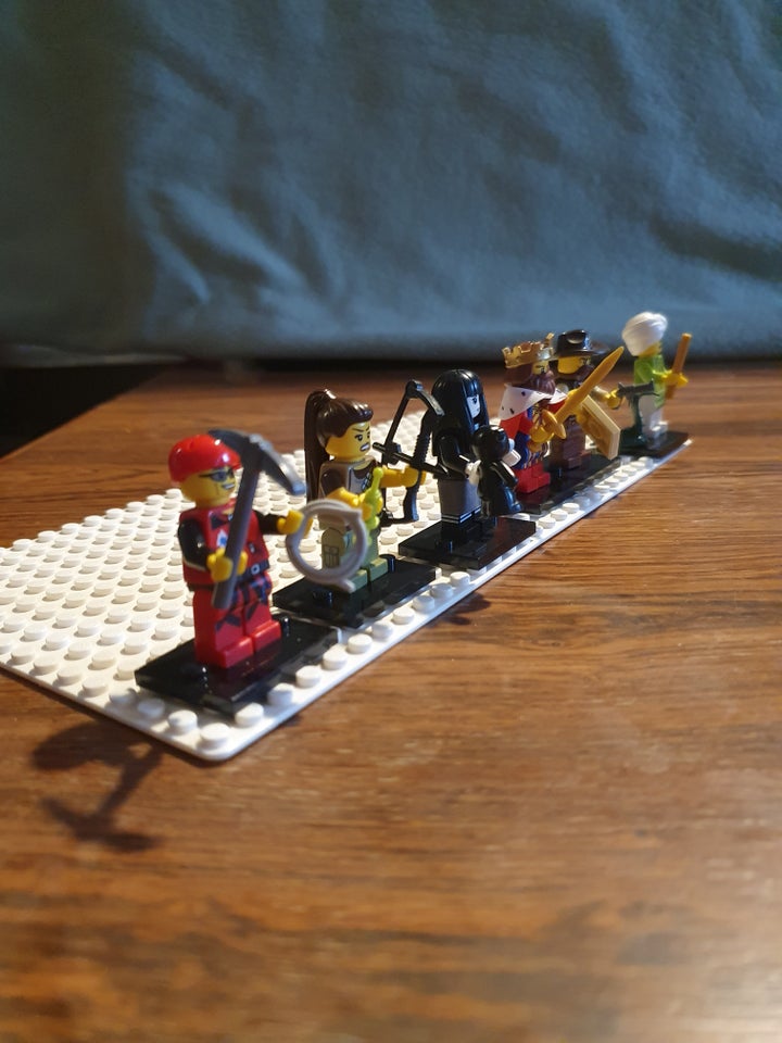 Lego Minifigures, Serie figurer