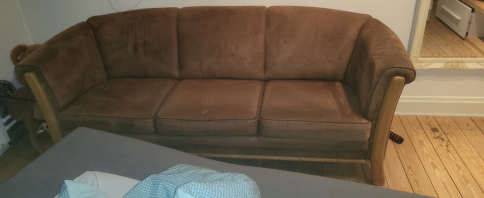 Sofa ruskind 3 pers