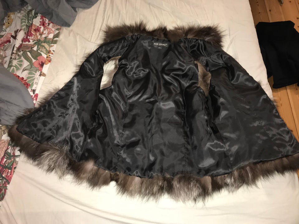 Vest, FUR LIVING , str. 42