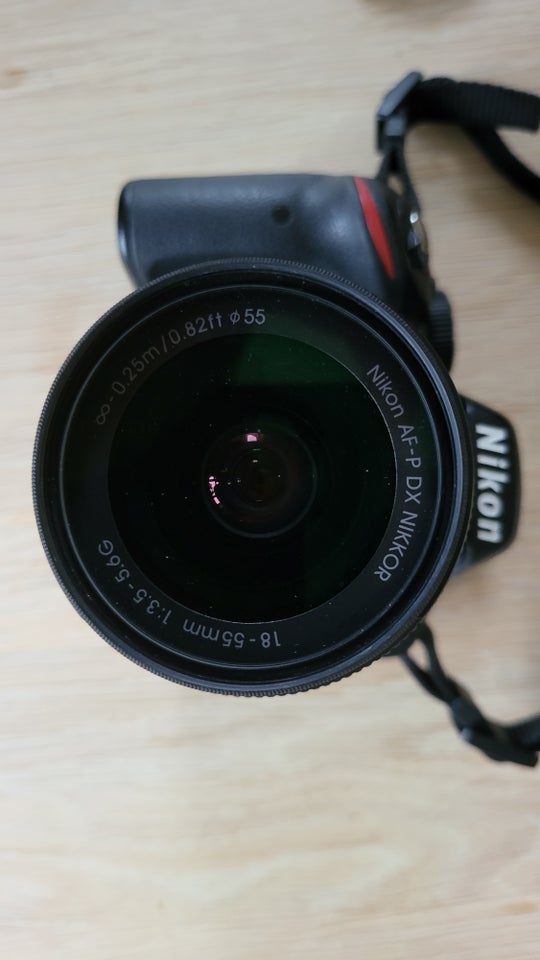 Nikon D3200 242 megapixels 3 x