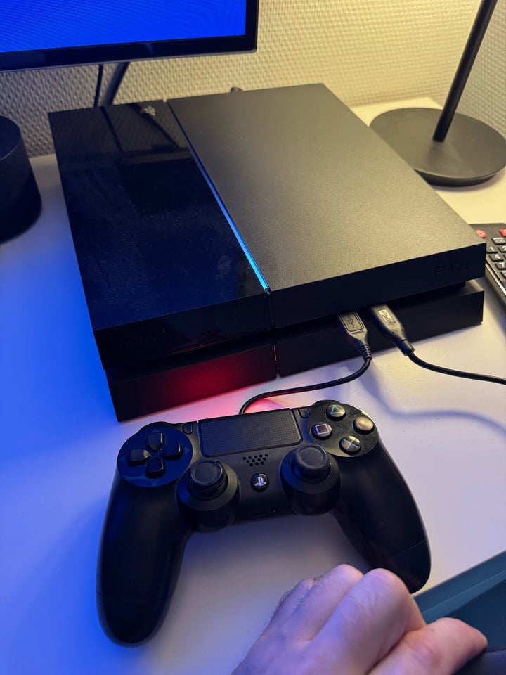 Playstation 4, 500gb, God