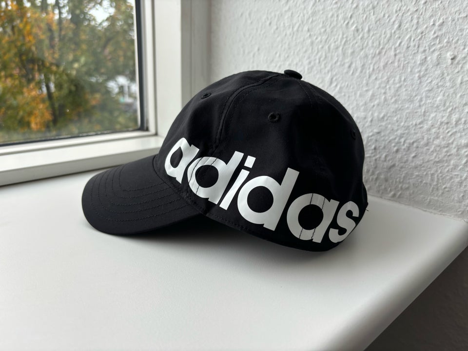 Kasket, Kasket, Adidas