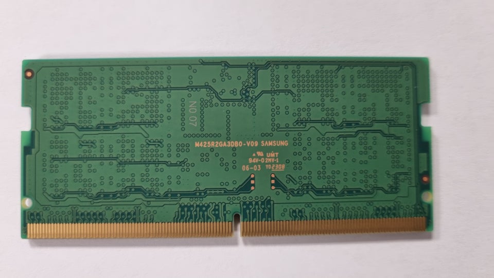 Samsung 16Gb DDR5 SDRAM