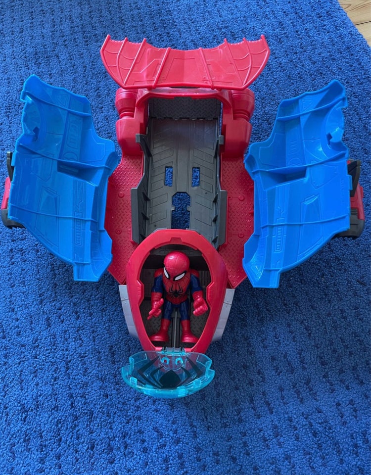 Spiderman Jet Quarters, Spiderman