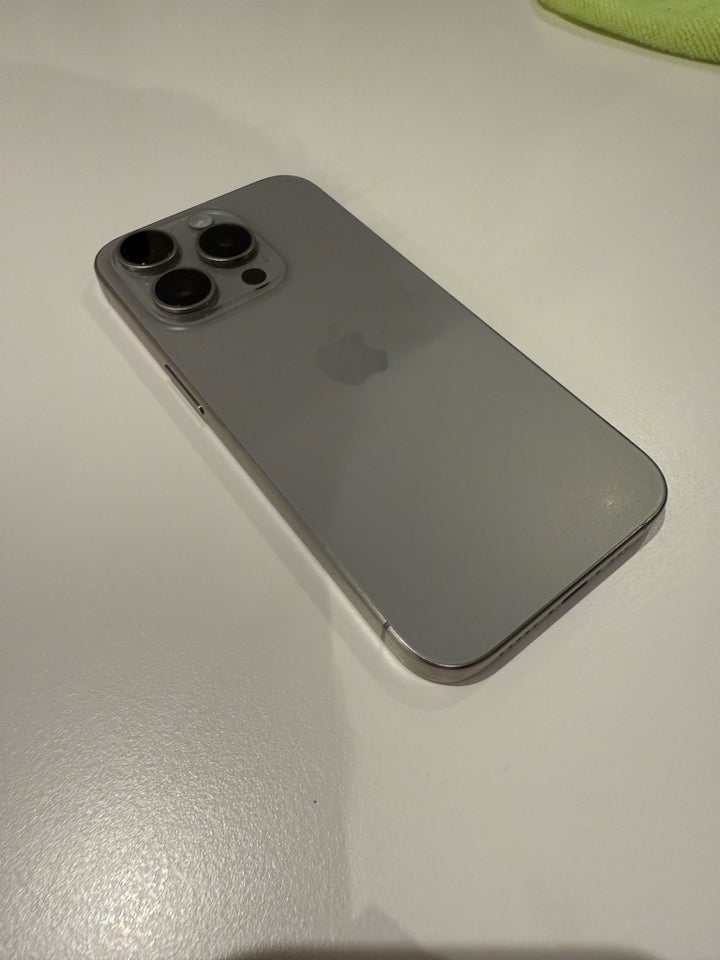 iPhone 15 Pro, 128 GB, grå