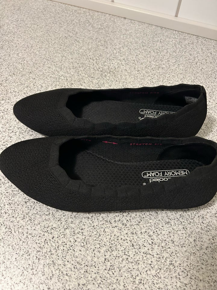 Ballerinasko, str. 40, Sketchers