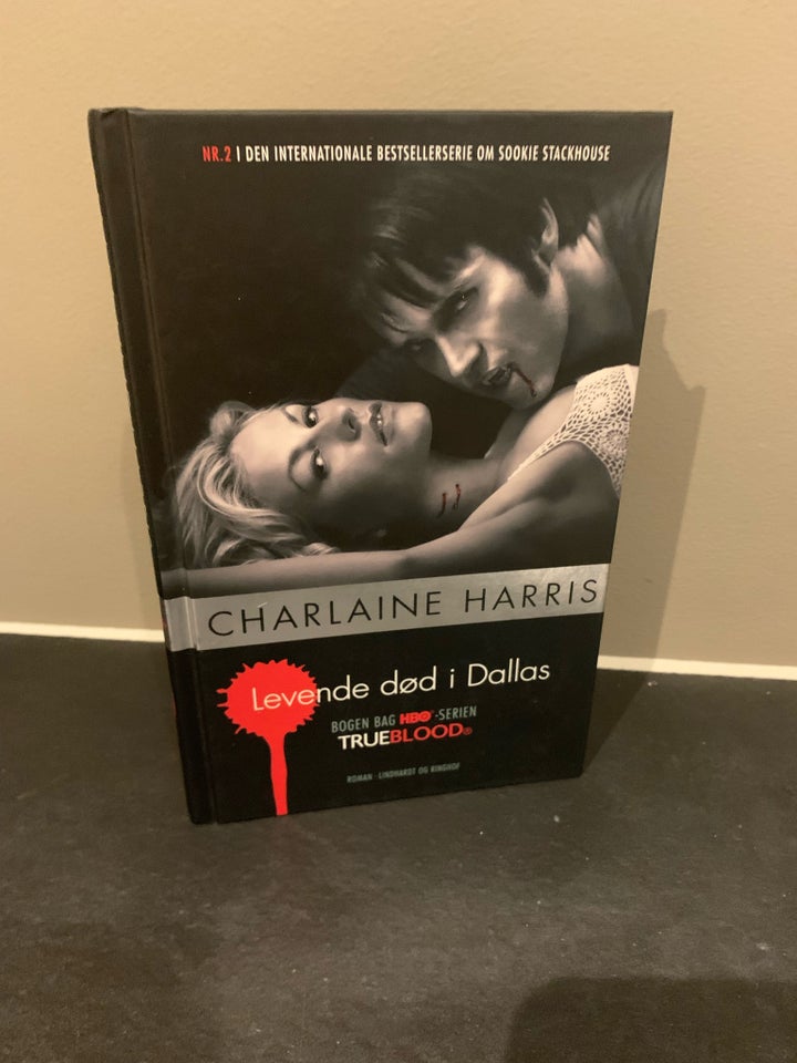 Levende død i Dallas, Charlene