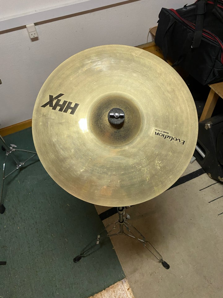 Bækken, Sabian HHX Evolution Crash