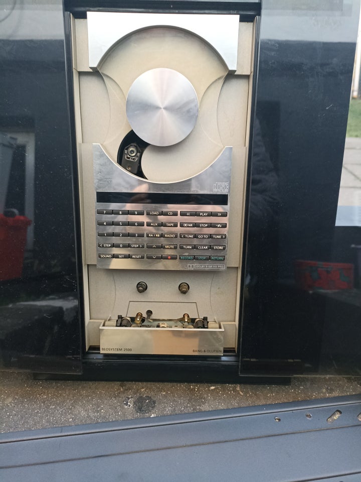 AM/FM radio, Bang  Olufsen, 2500