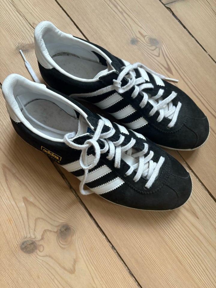 Sneakers, str. 36,5, Adidas