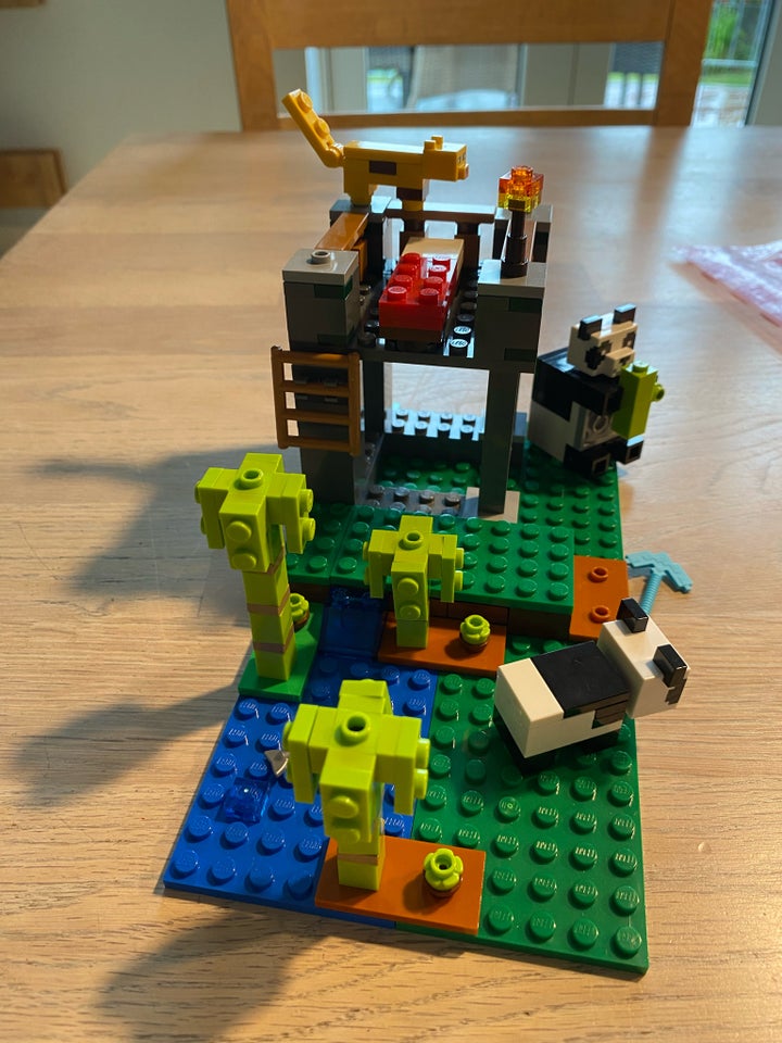 Lego Minecraft 21158