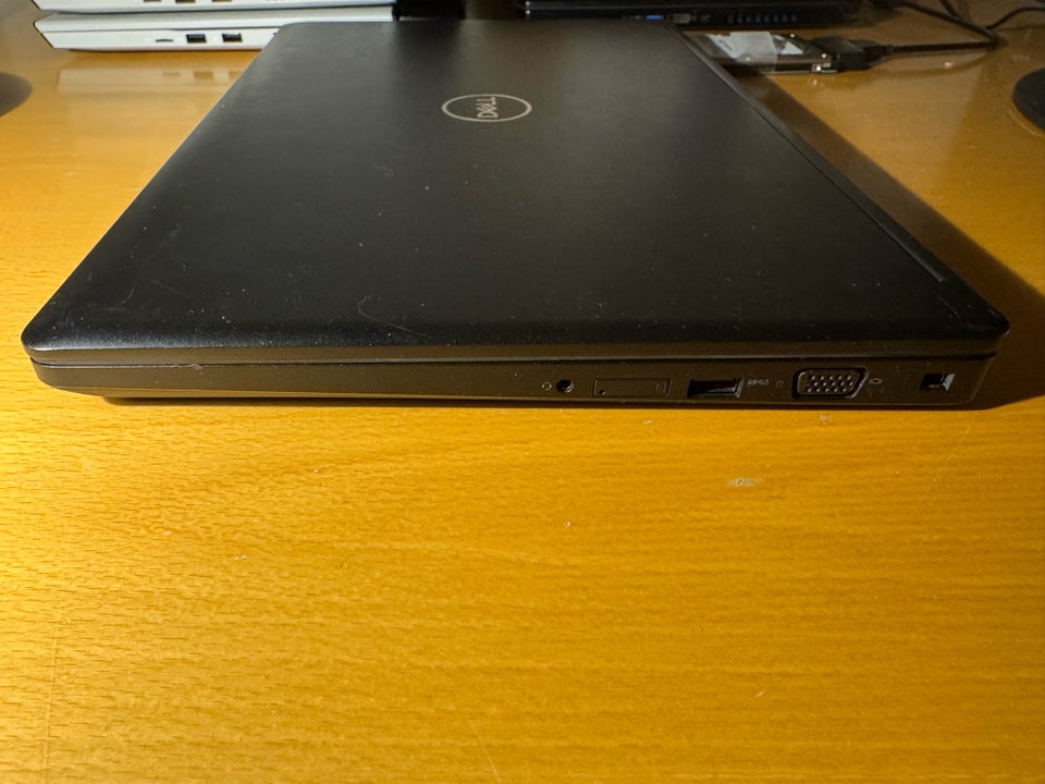 Dell Latitude 5591, 5 GHz, 16 GB ram