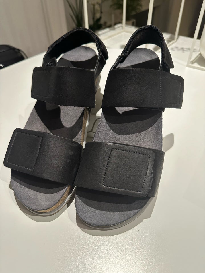 Sandaler, str. 41,5, Lofina