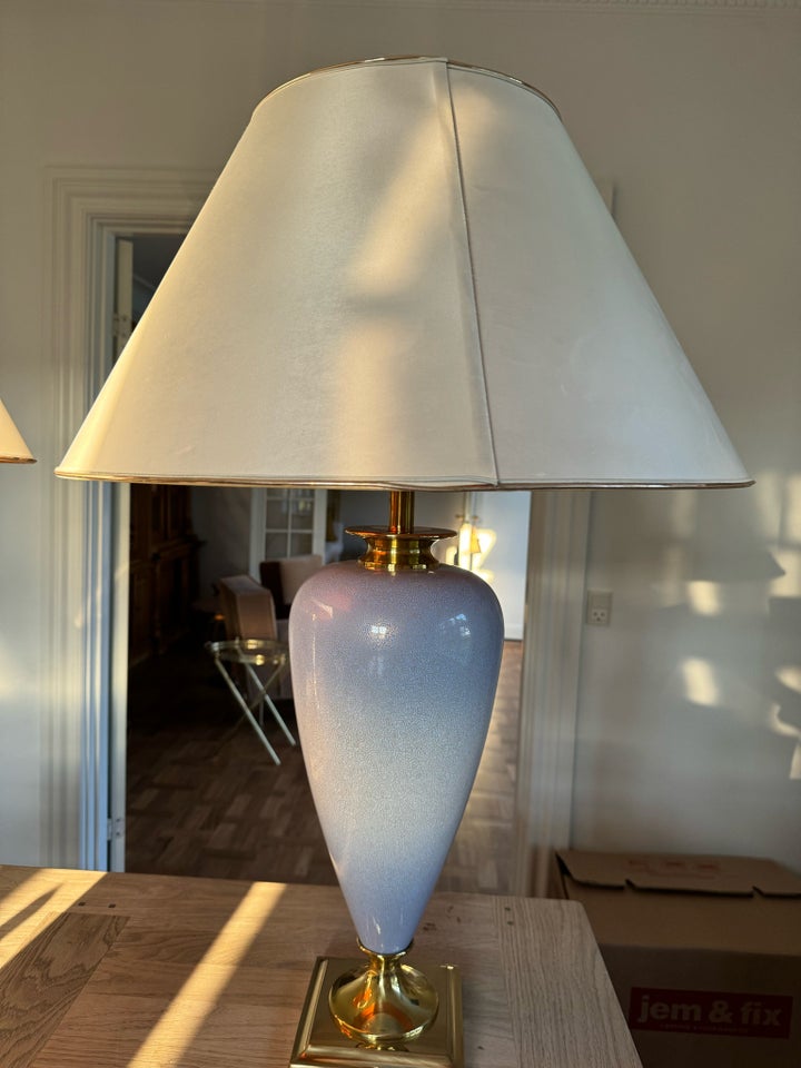 Anden bordlampe, Le Dauphin