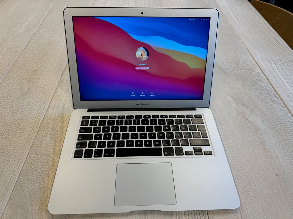 MacBook Air (13")(2017)(én...