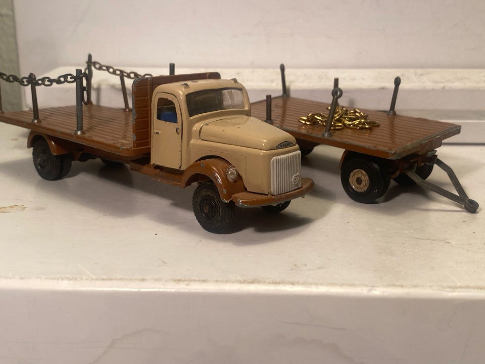 Modelbil Vilmer Volvo Tømmerbil