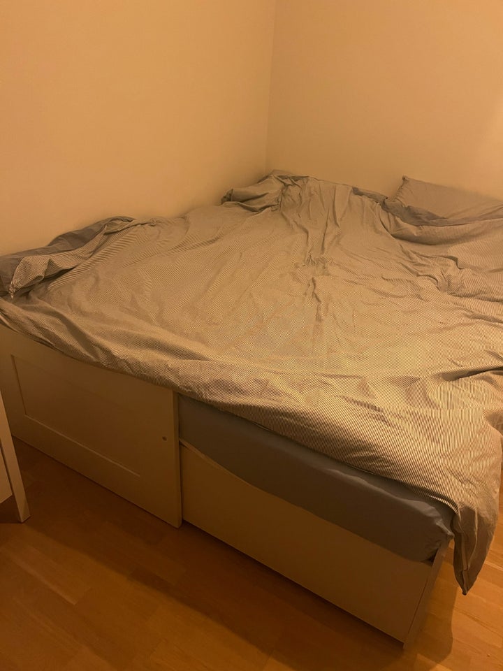 Enkeltseng, IKEA, b: 80 l: 200 h: 57