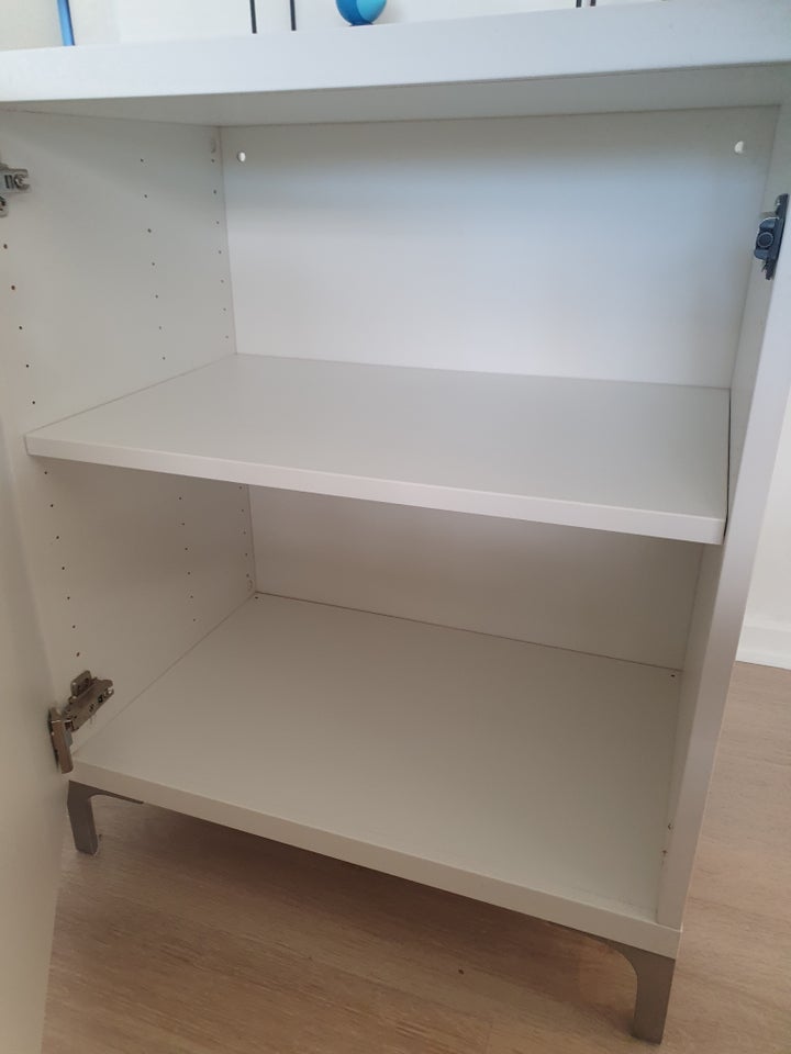 Bogskab, Ikea bestå, b: 60 d: 40 h: 64