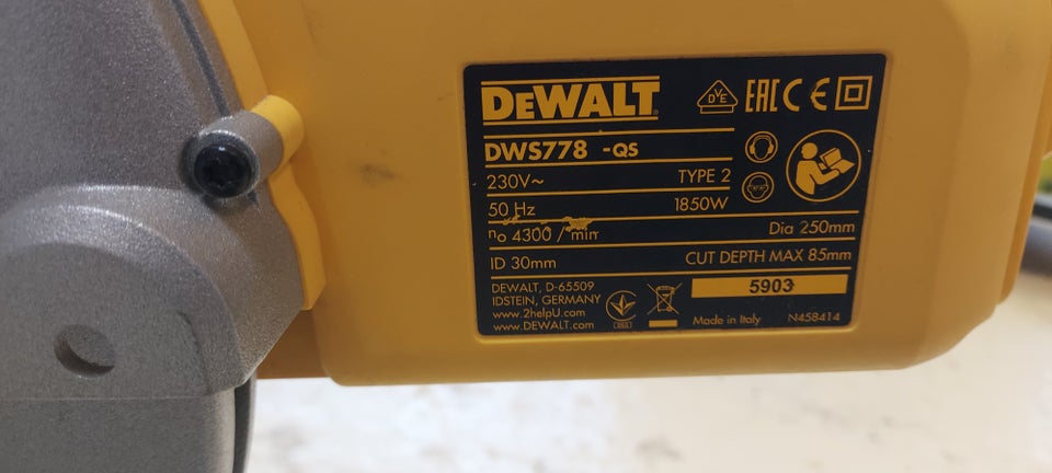 Kap- og geringssav, DEWALT dws778