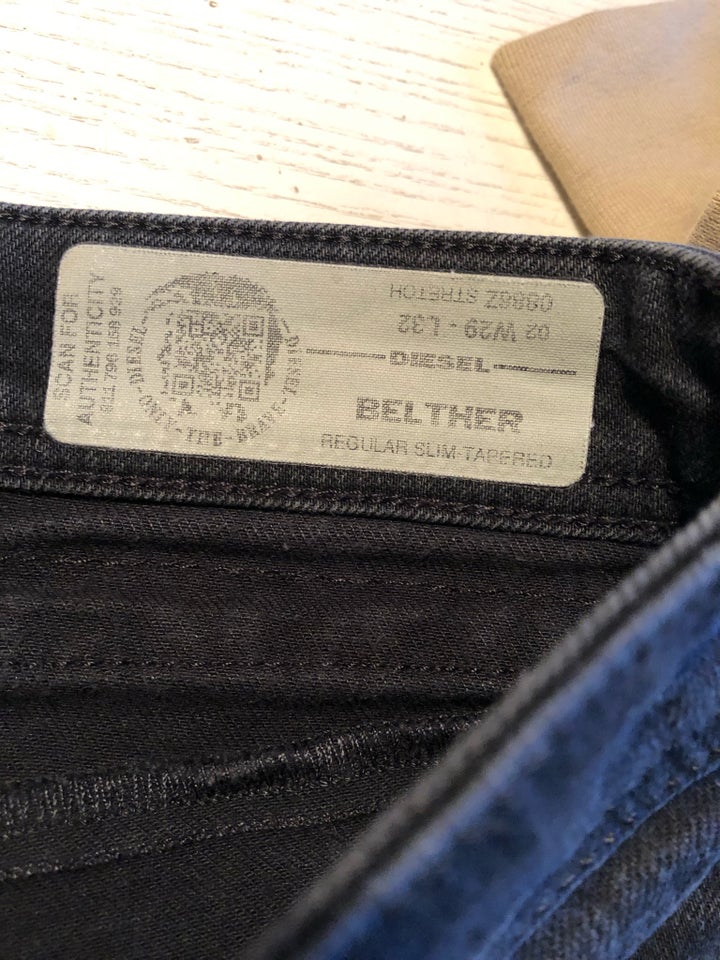 Jeans, Diesel, str. 29