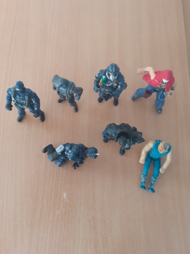 Action Figurer, 0