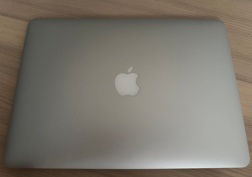 MacBook Air 13" MacBook Air  Intel