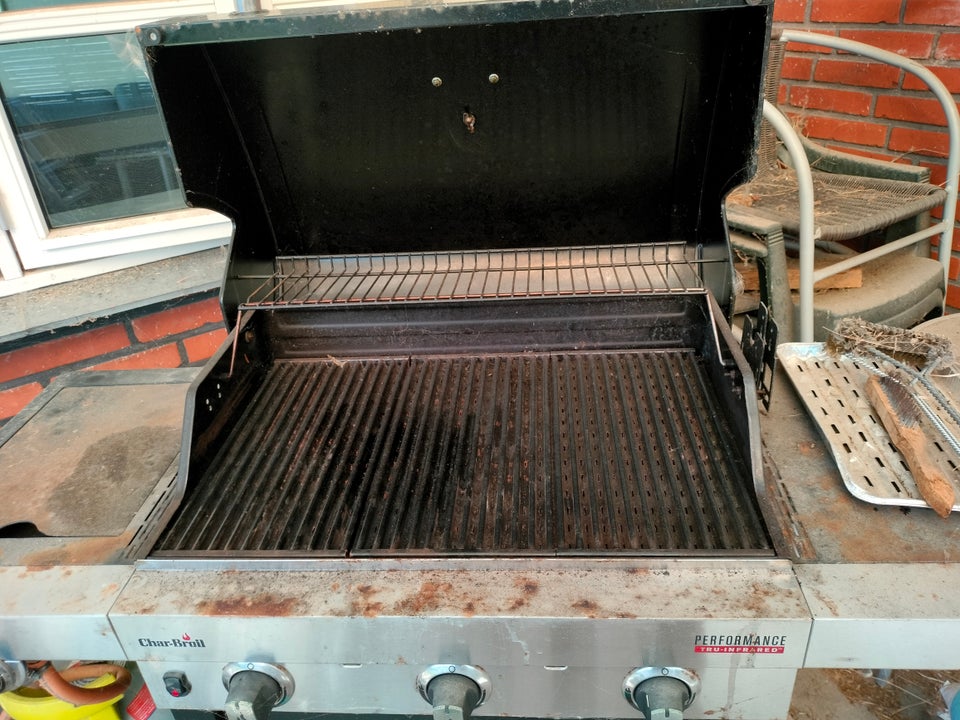 Gasgrill, Charbroil