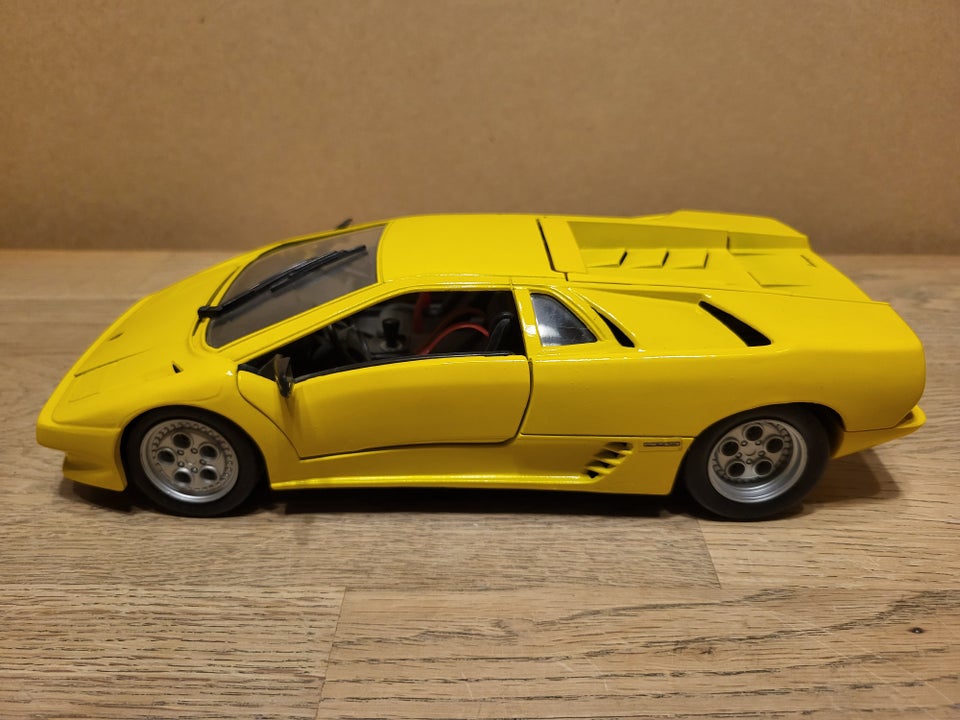 Modelbil, Lamborghini Diablo