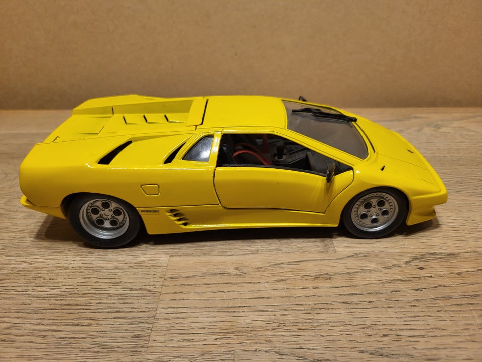 Modelbil, Lamborghini Diablo