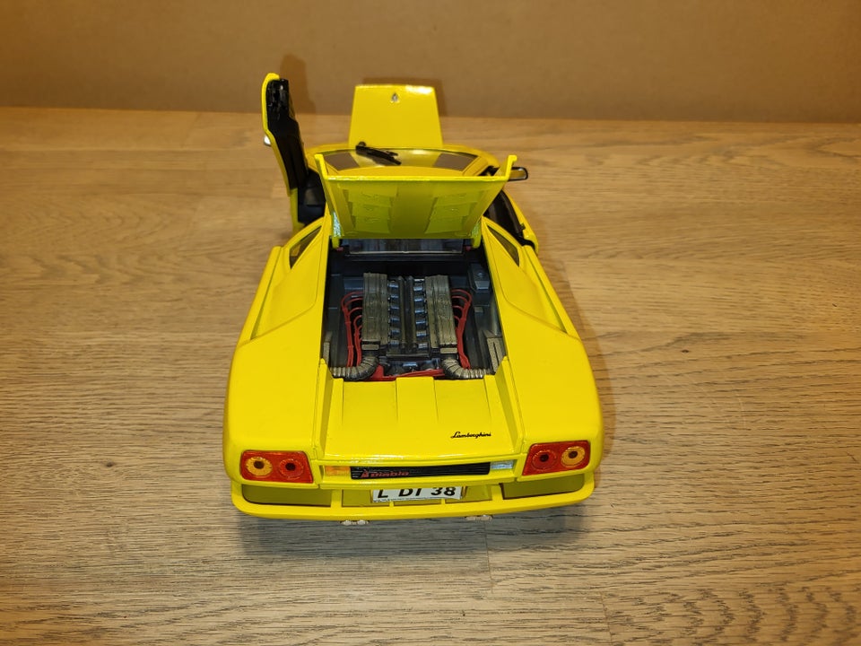 Modelbil, Lamborghini Diablo