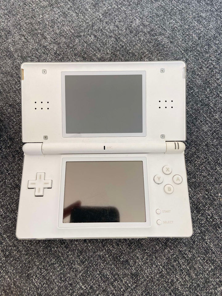 Nintendo DS Lite, God