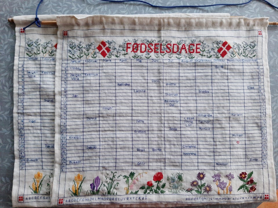 Broderet fødselsdagskalender,