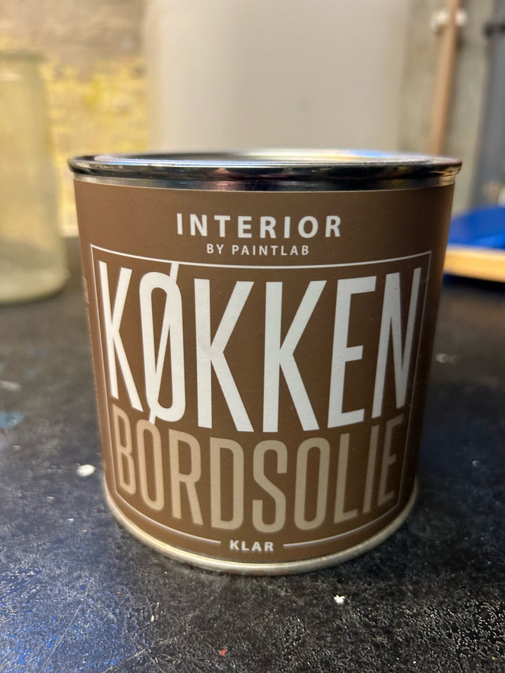 Køkkenbordsolie, Interior by